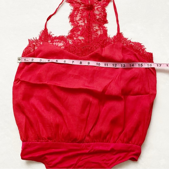 NWT Lulu’s Red Lace Trimmed Camisole Bodysuit - Picture 5 of 11